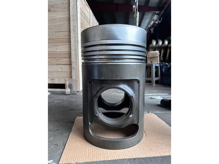 MAK M32 Pistons 