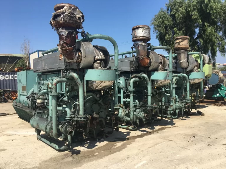 Sang Yong MAN 8L23/30H Engine