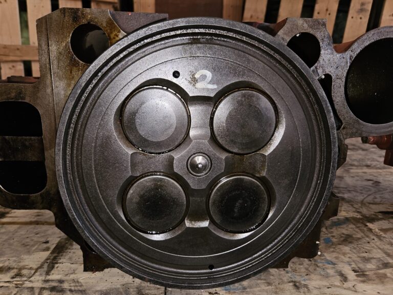 MaK M20 Cylinder Heads