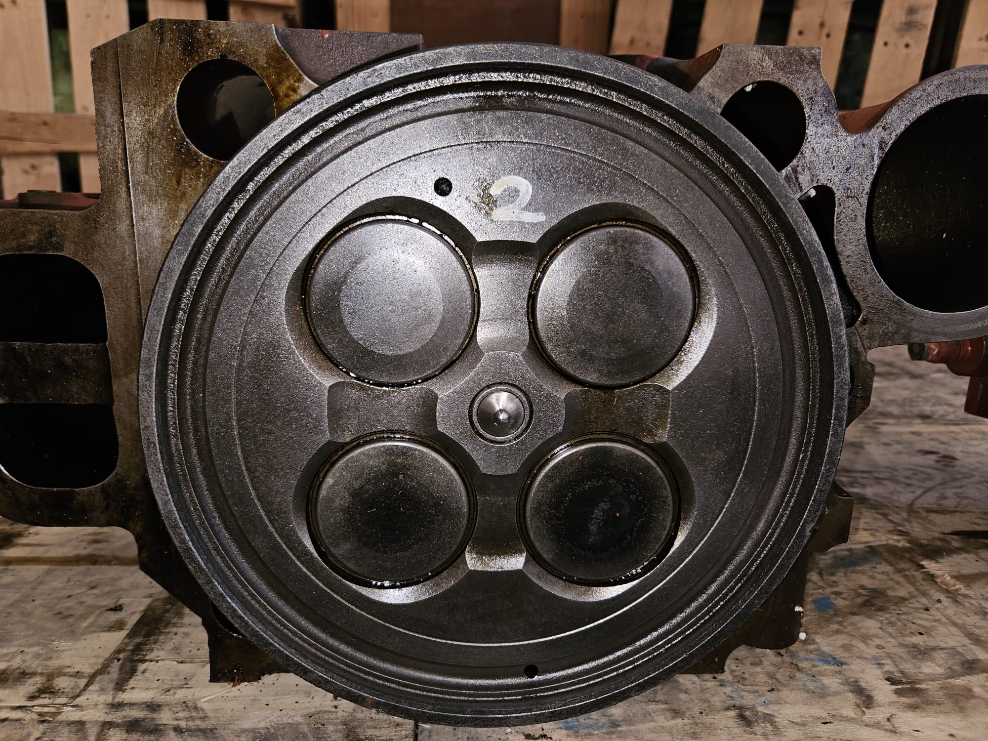 mak-m20-cylinder-heads-