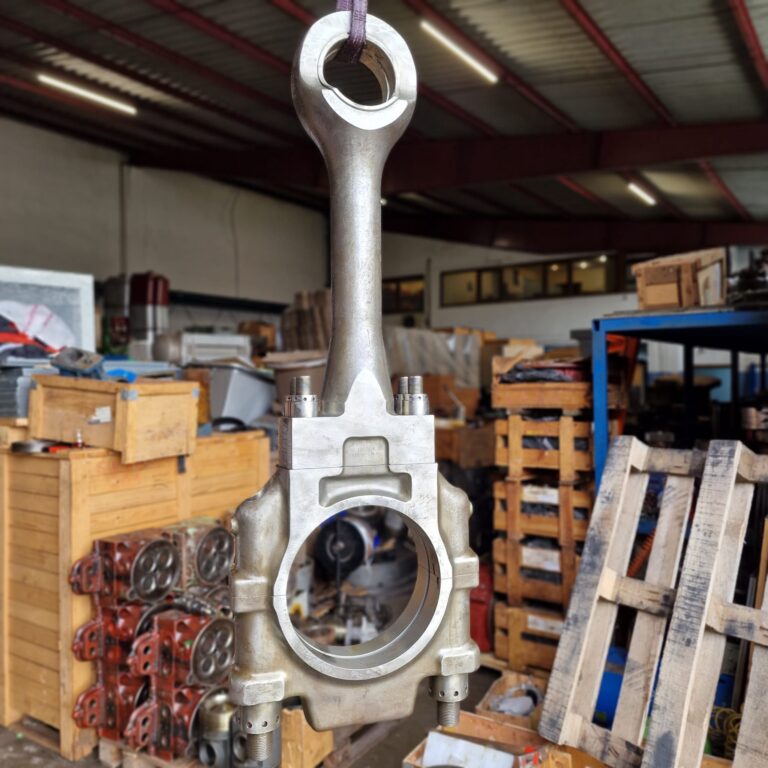MAN 32/40 Connecting Rods